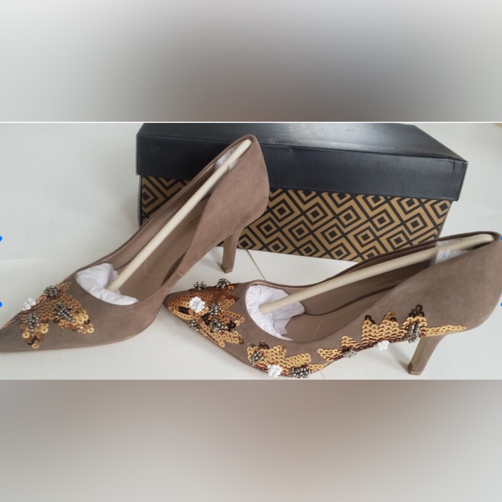 Charles by Charles David SHOES Sophie Pointed-Toe Pump BEIGE/TAN SIZE 7 / 7.5